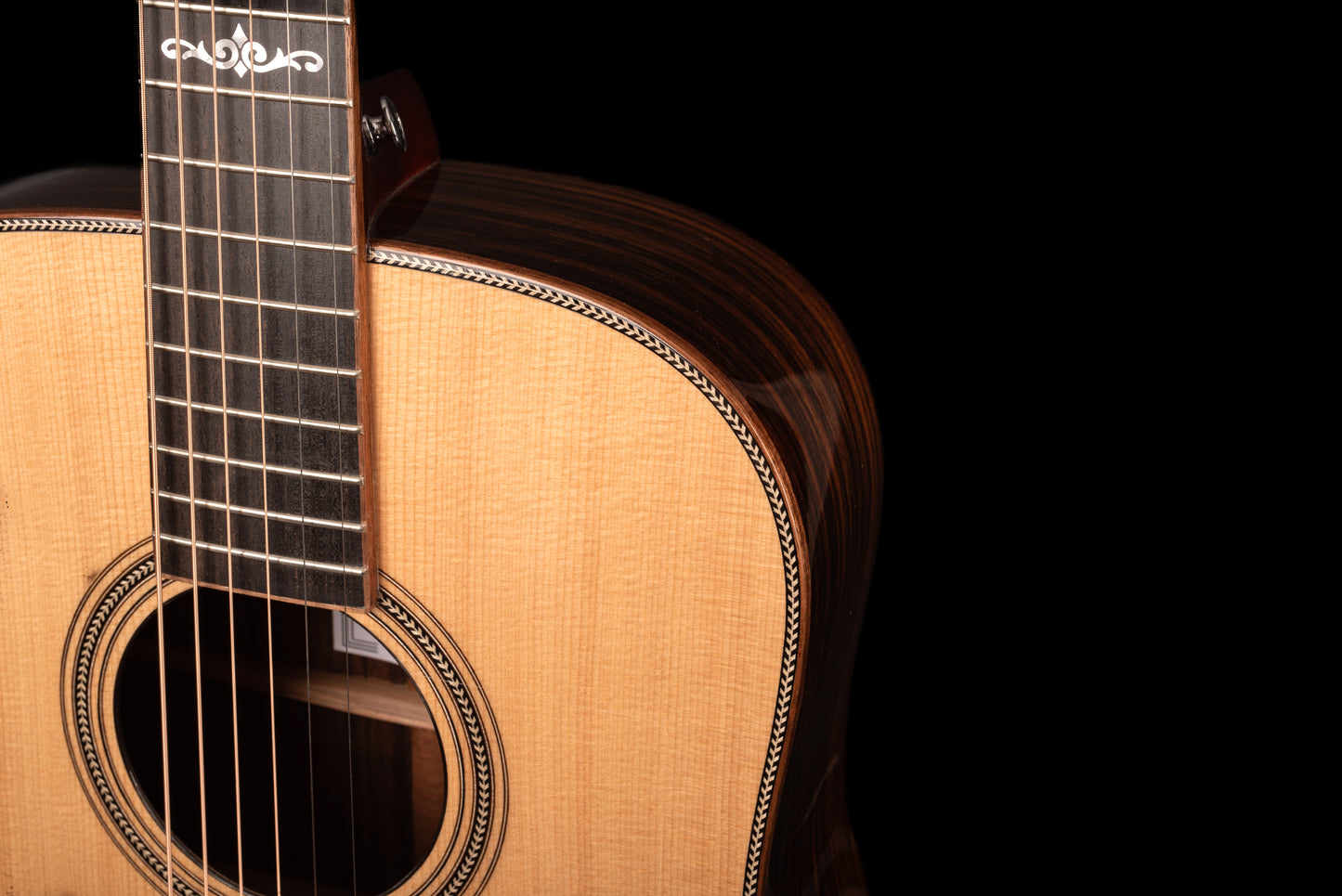 AVENIR TRADITIONAL DREADNOUGHT
