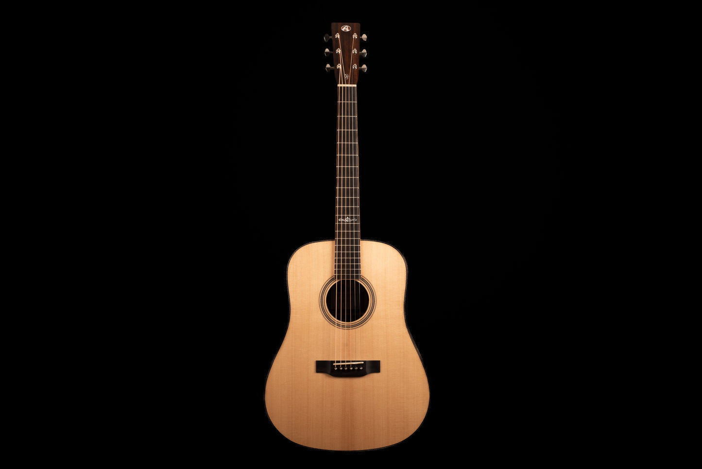 AVENIR TRADITIONAL DREADNOUGHT