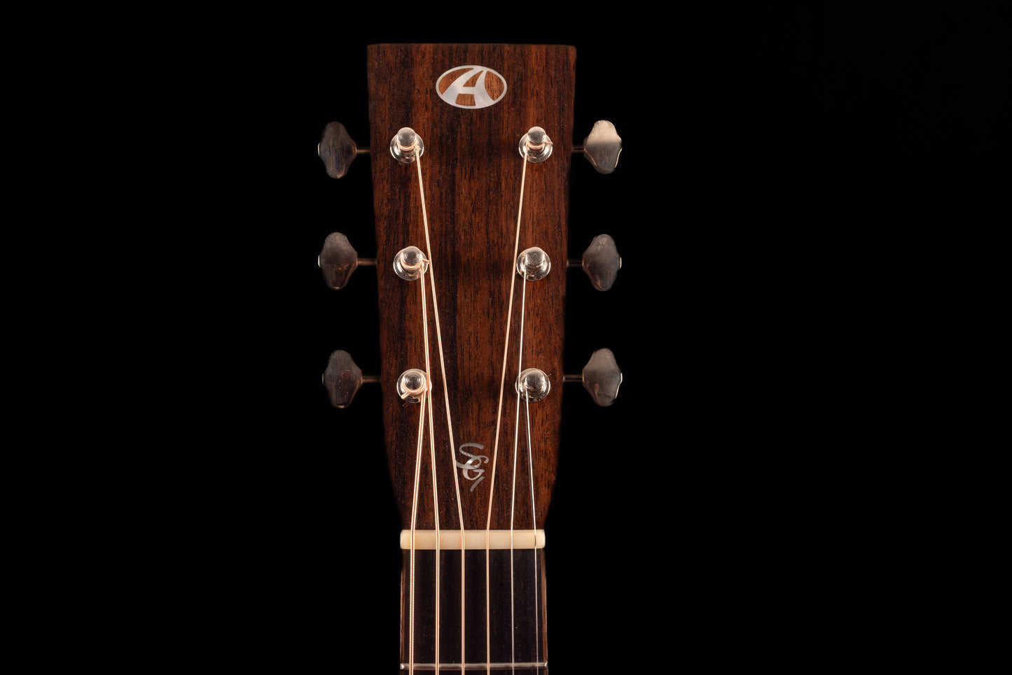 AVENIR TRADITIONAL DREADNOUGHT