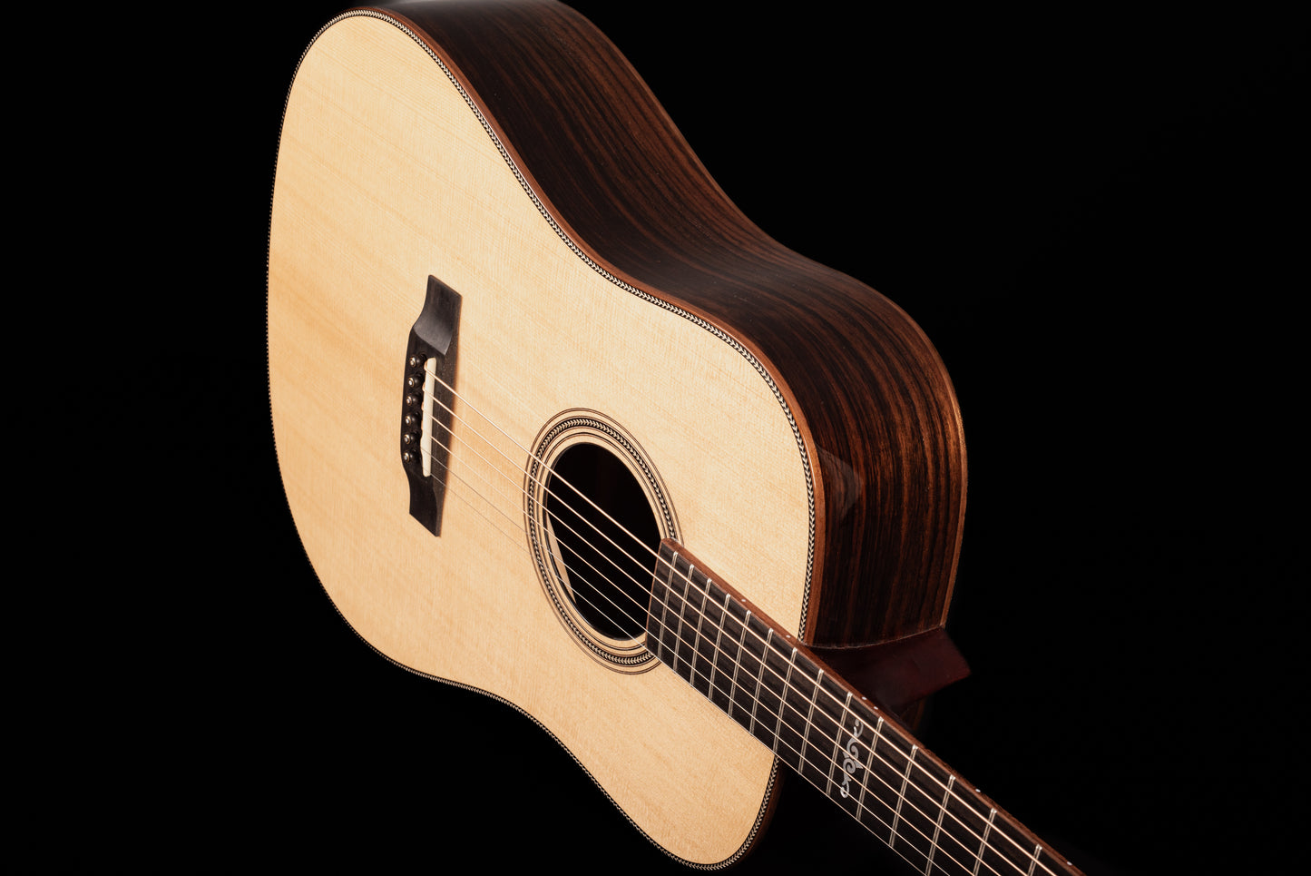 AVENIR TRADITIONAL DREADNOUGHT