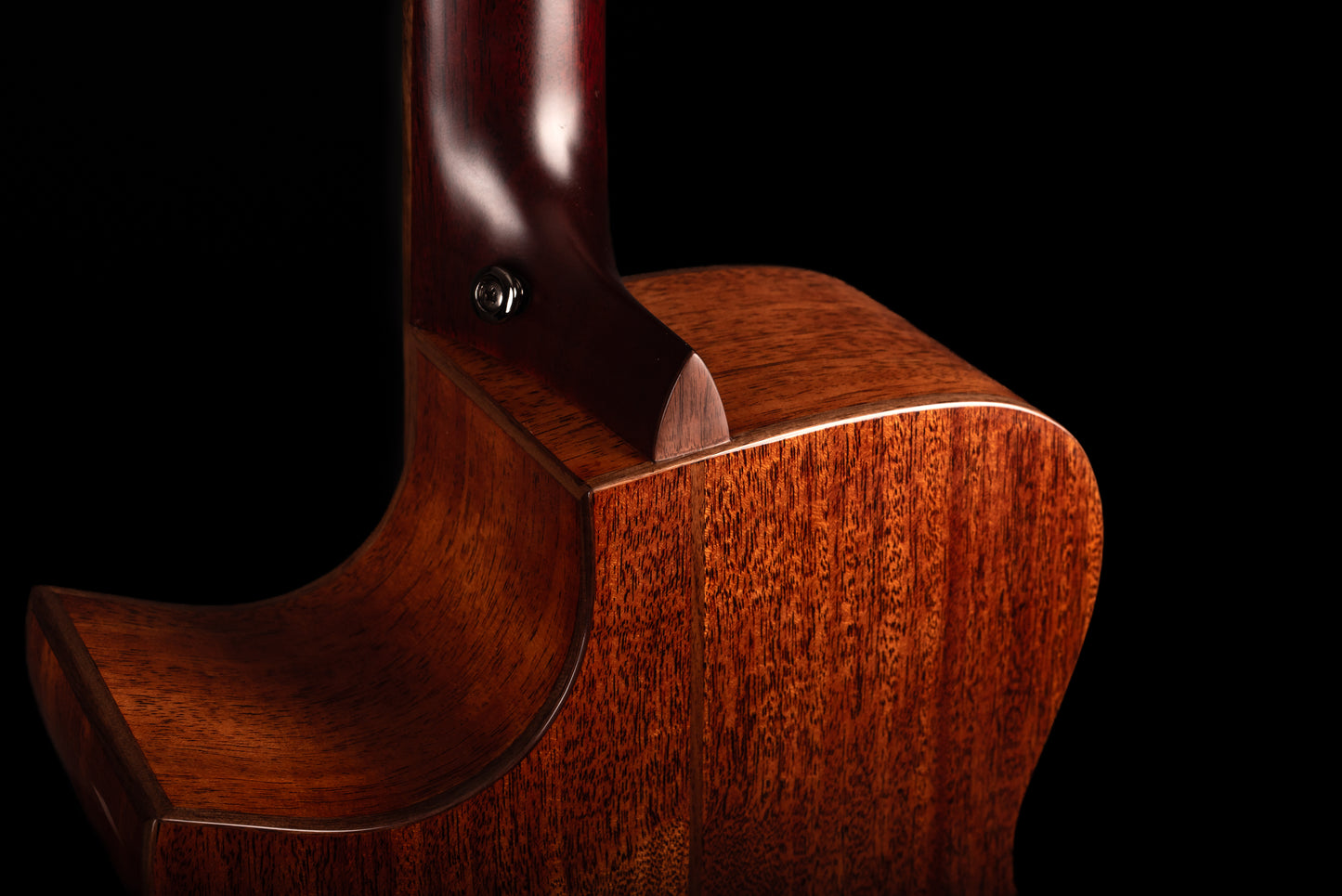 AVENIR 20 SERIES CONCERT CEDAR MAHOGANY